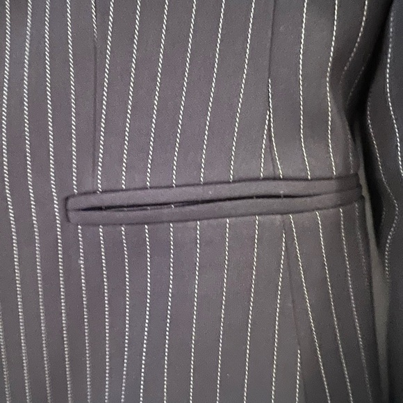 Tahari ASL BLACK & white pin stripe classic 3 button blazer SIZE 4 EUC - Picture 8 of 11